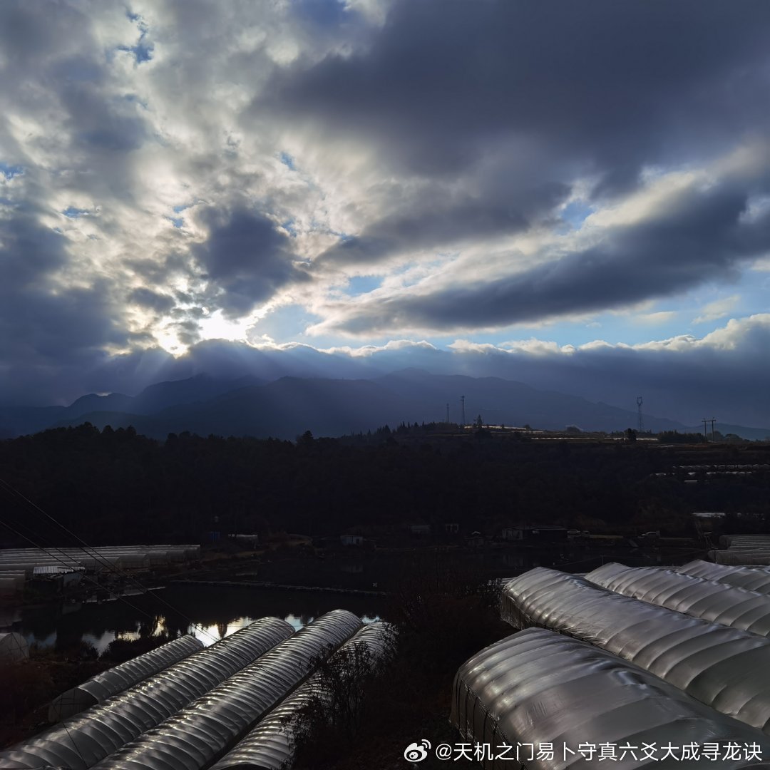 一个家庭常常同时存在住宅风水调整、孩子起名、搬家择日好几件事情，分开寻找不同师傅