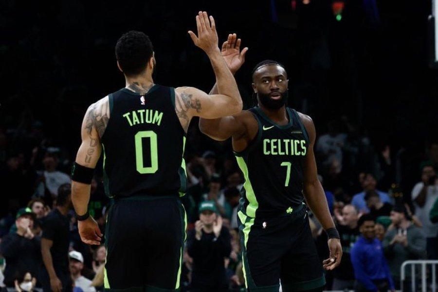 东部前四排名确定 凯尔特人144-118战胜鹈鹕，锁定东部第二的位置，连续五个赛