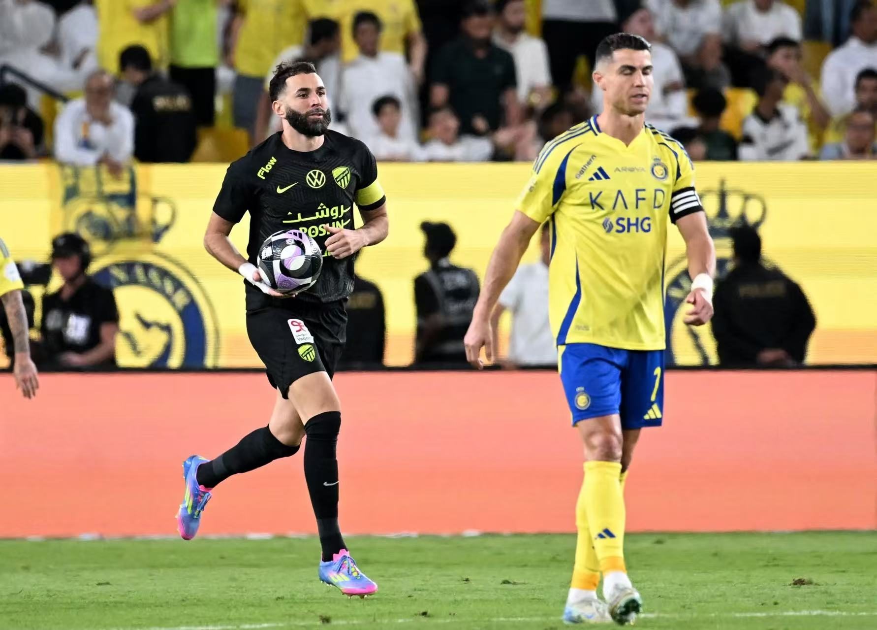 闹剧继续！曝C罗正在考虑今夏离队，原因是没有得到应有的尊重