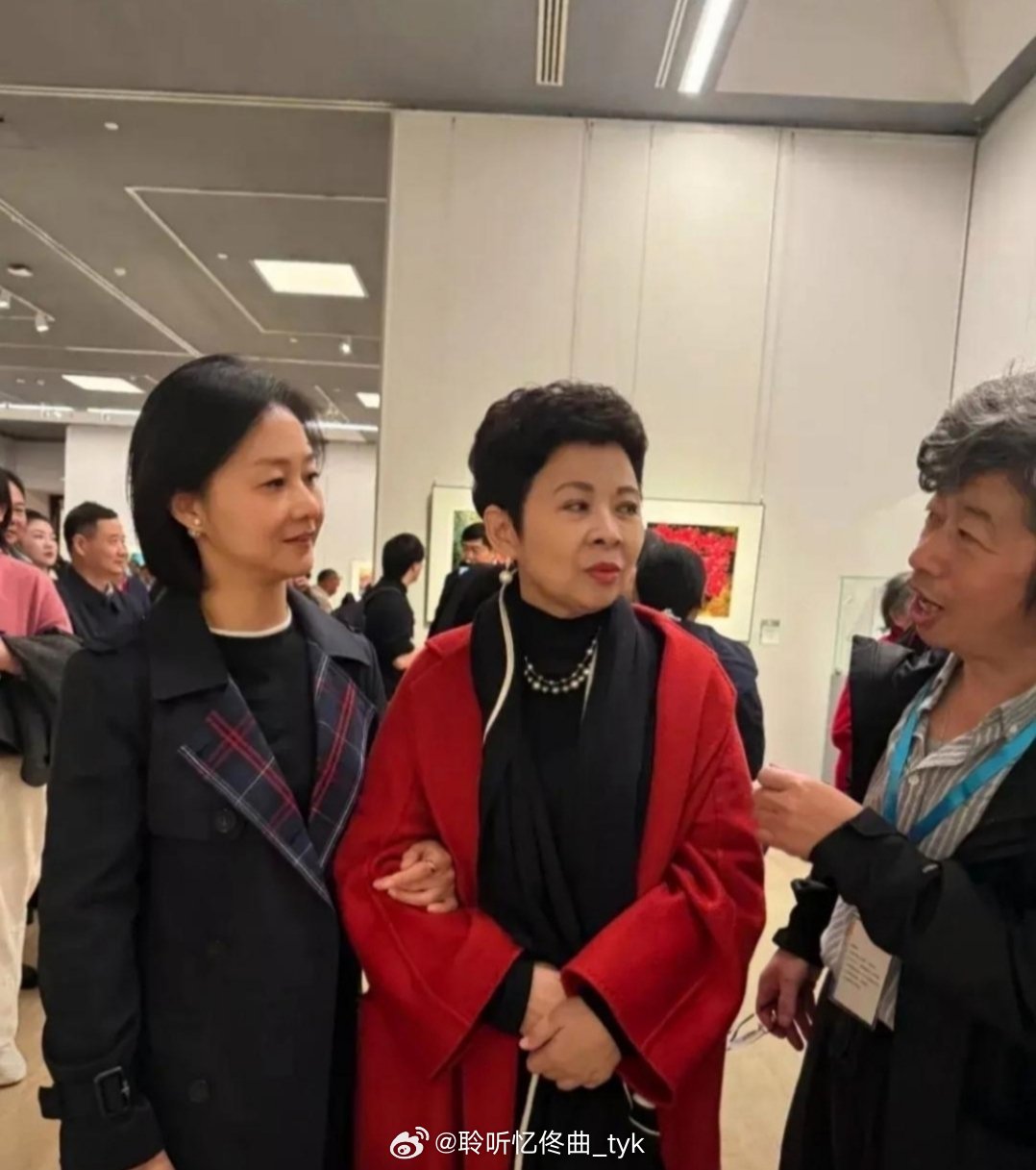 董文华变样了，快认不出来了。 