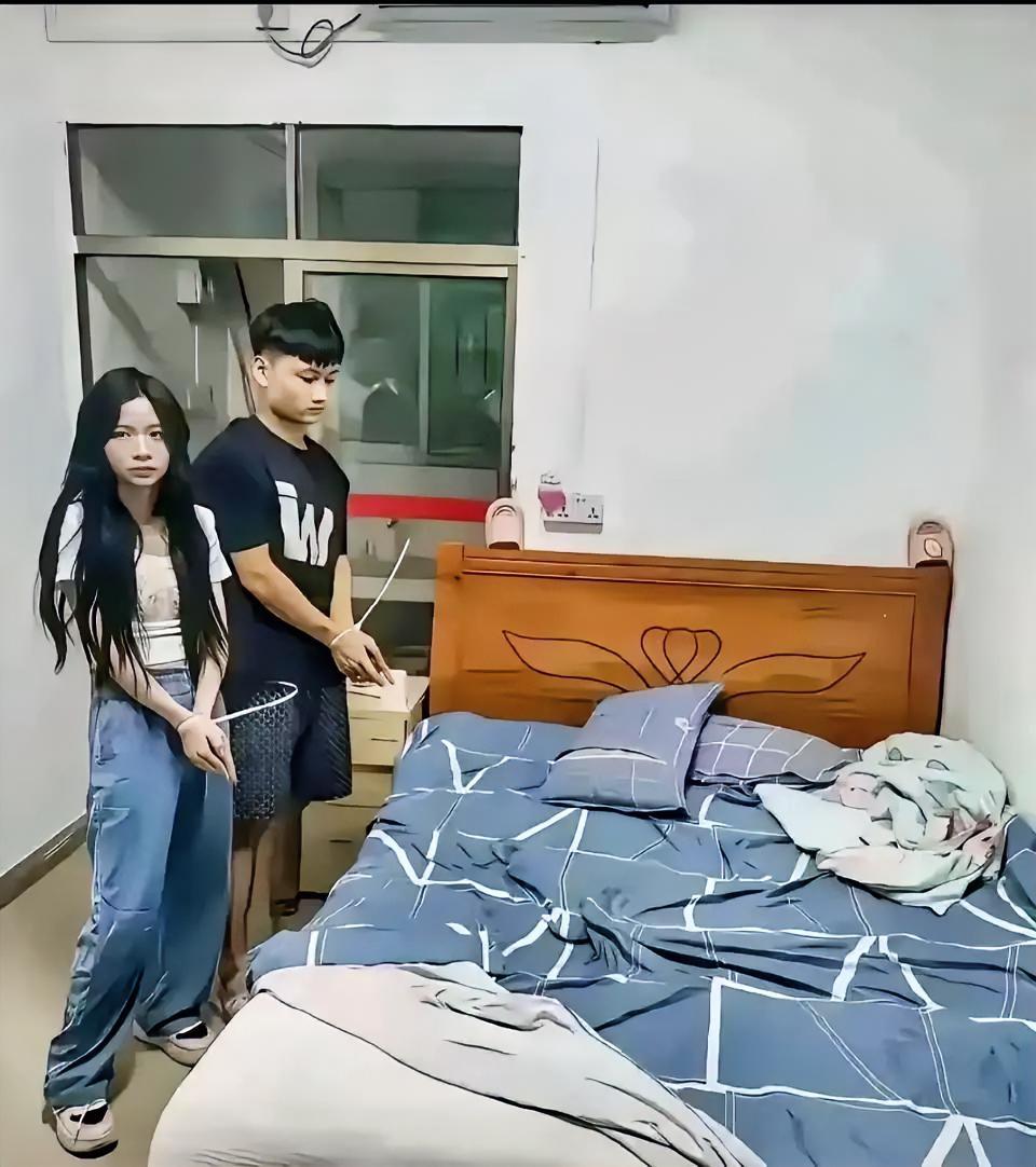 谁懂啊家人们！刷到这个真的给我看懵了，有没有人能看懂，这到底是咋回事啊？
 
刚