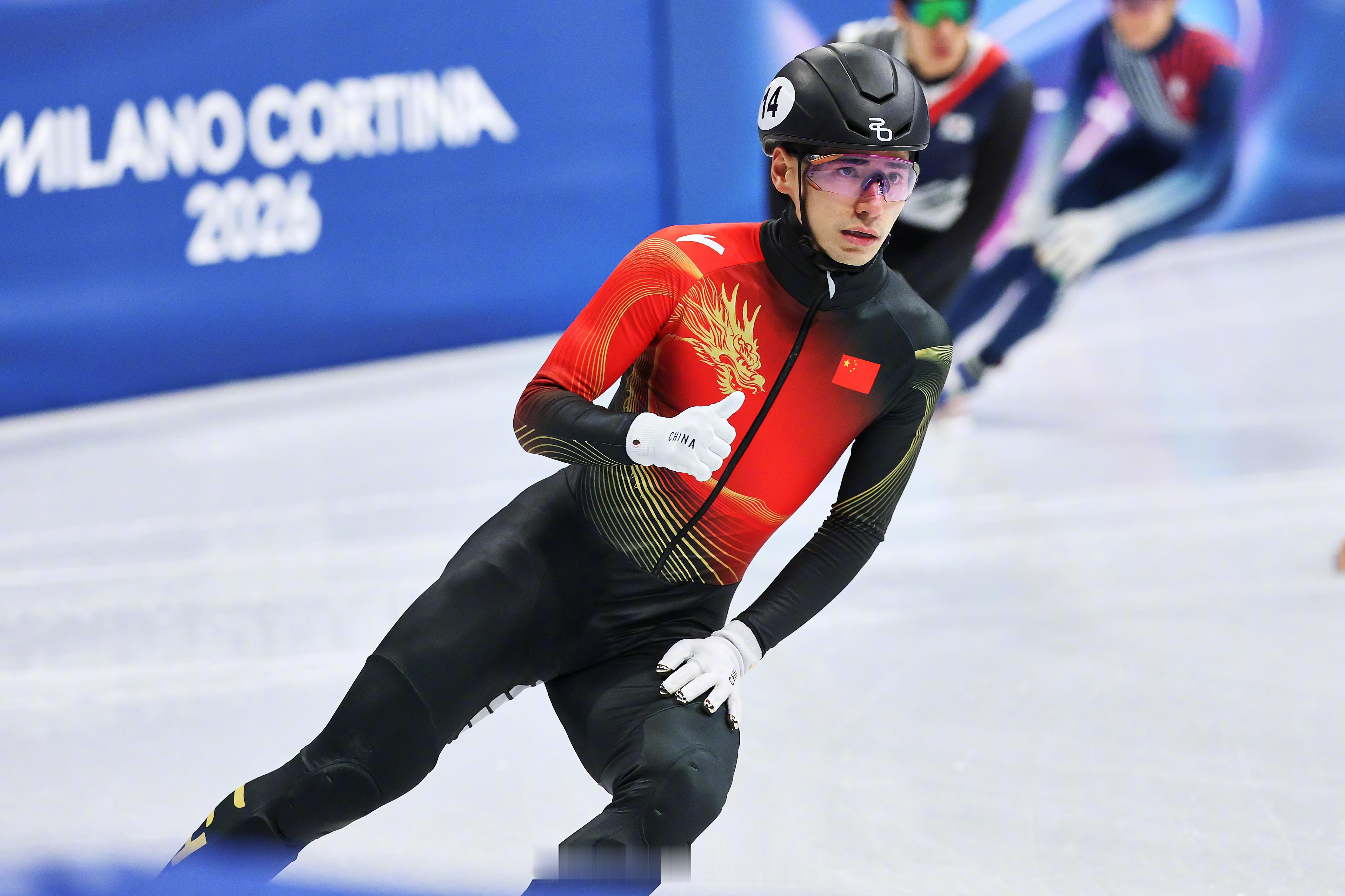 刘少昂500米晋级 米兰冬奥会短道速滑男子500米预赛，刘少昂以41.100的成