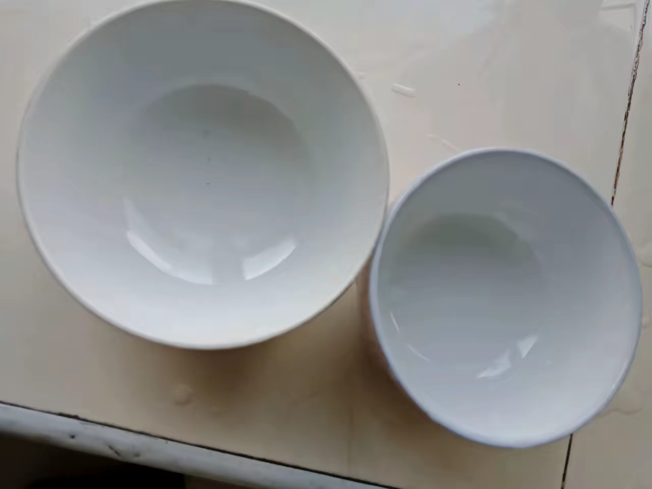 碗还是国产的好用不知道什么时候，韩国式的碗在中国流行起来，甚至一度还占据了很大份