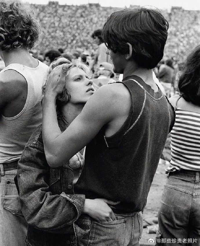 1978年滚石乐队的粉丝，摄影：Joseph Szabo 