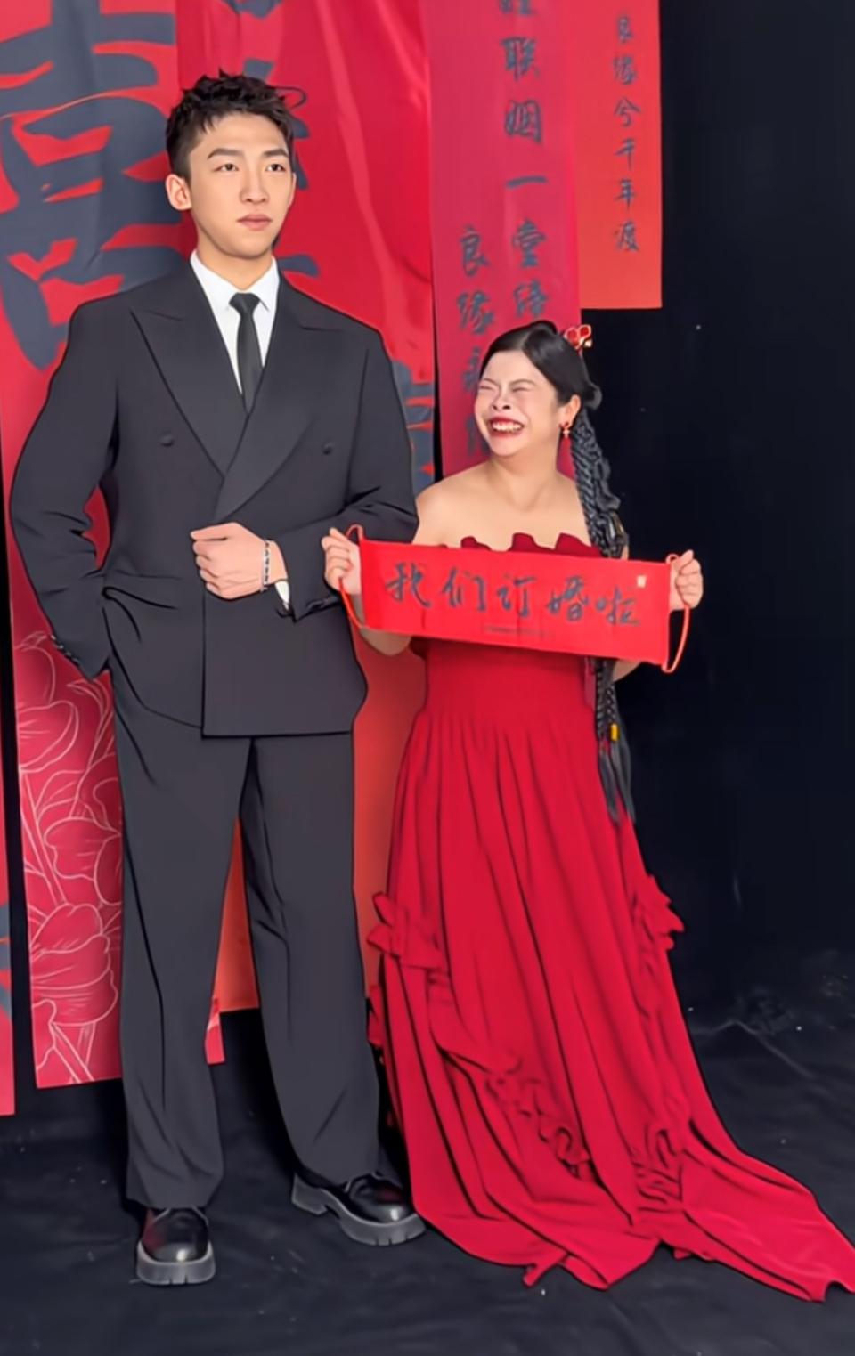 💍💍 我们订婚啦！🎉🎉真幸福❤️