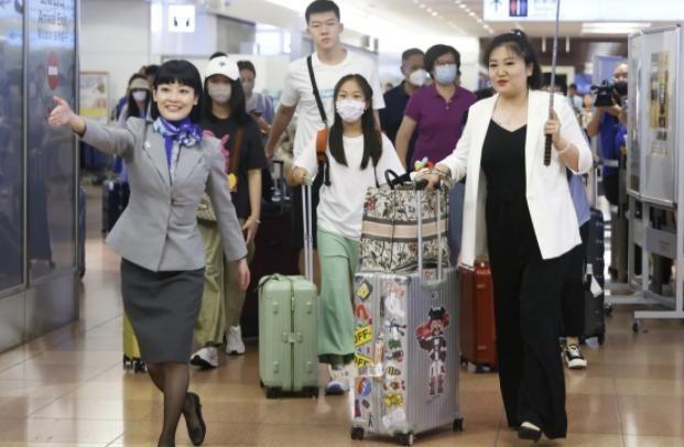 中日关系持续紧张，仍有人冒险前往日本，驻日使馆再发赴日预警，日本非去不可吗？
