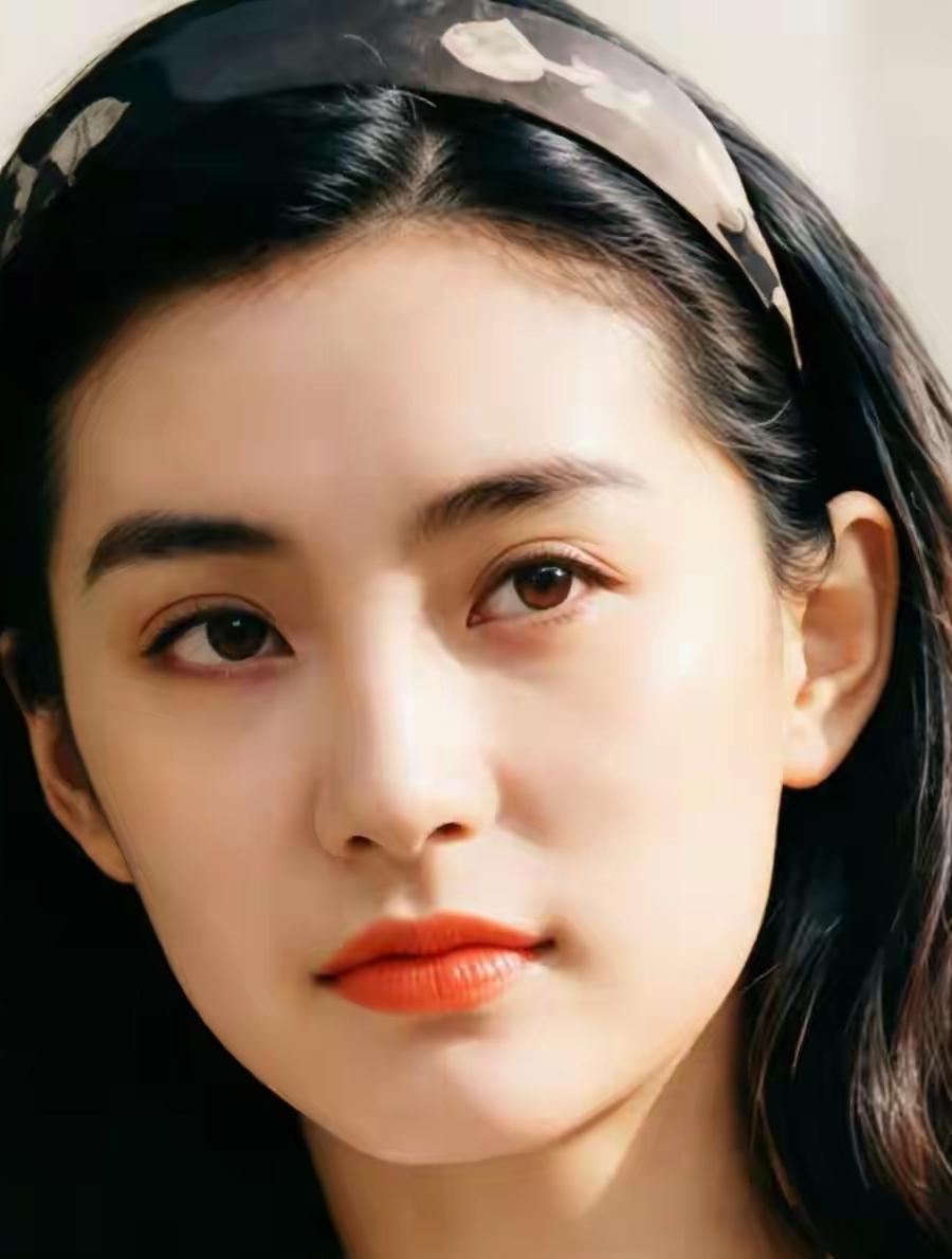友友们还记得她么？气质如何？你看过她饰演的哪些影视？