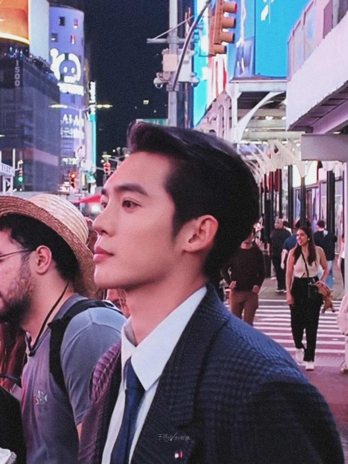 在街上偶遇看到一眼就会爱上的程度于适 ​​​