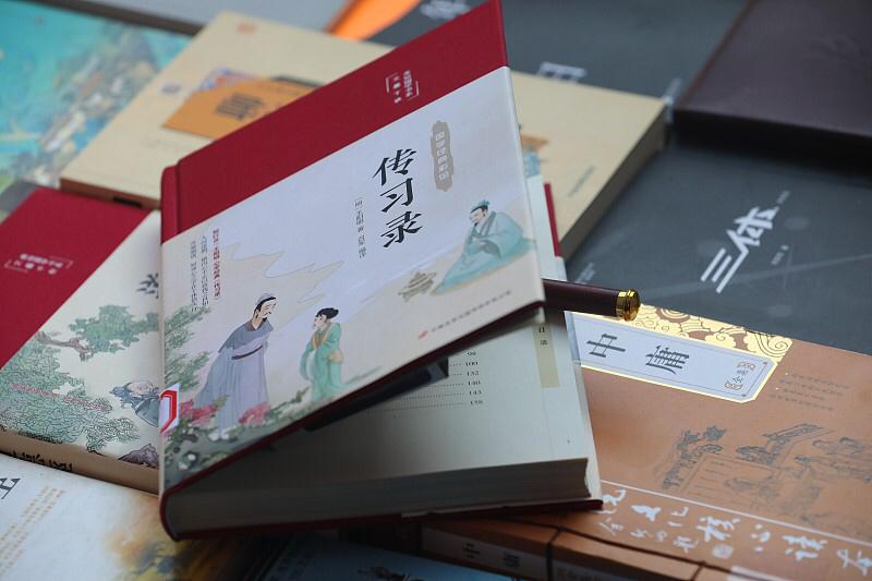 我太同意“看书在精不在多”这个说法了。
之前跟风一年啃完50多本畅销书，结果半年