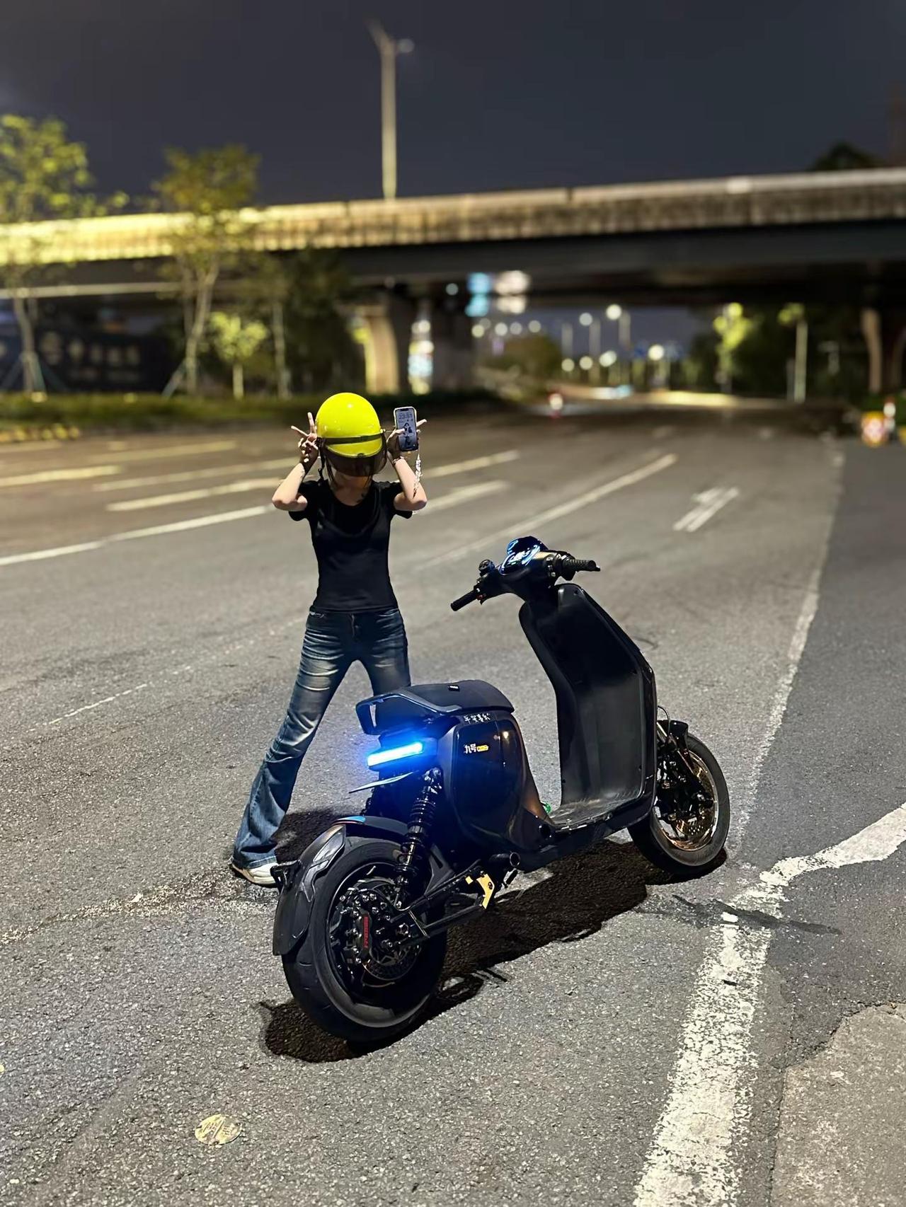 如果真的有上帝视角 我好想知道我在你心里到底是什么样的人九号f90