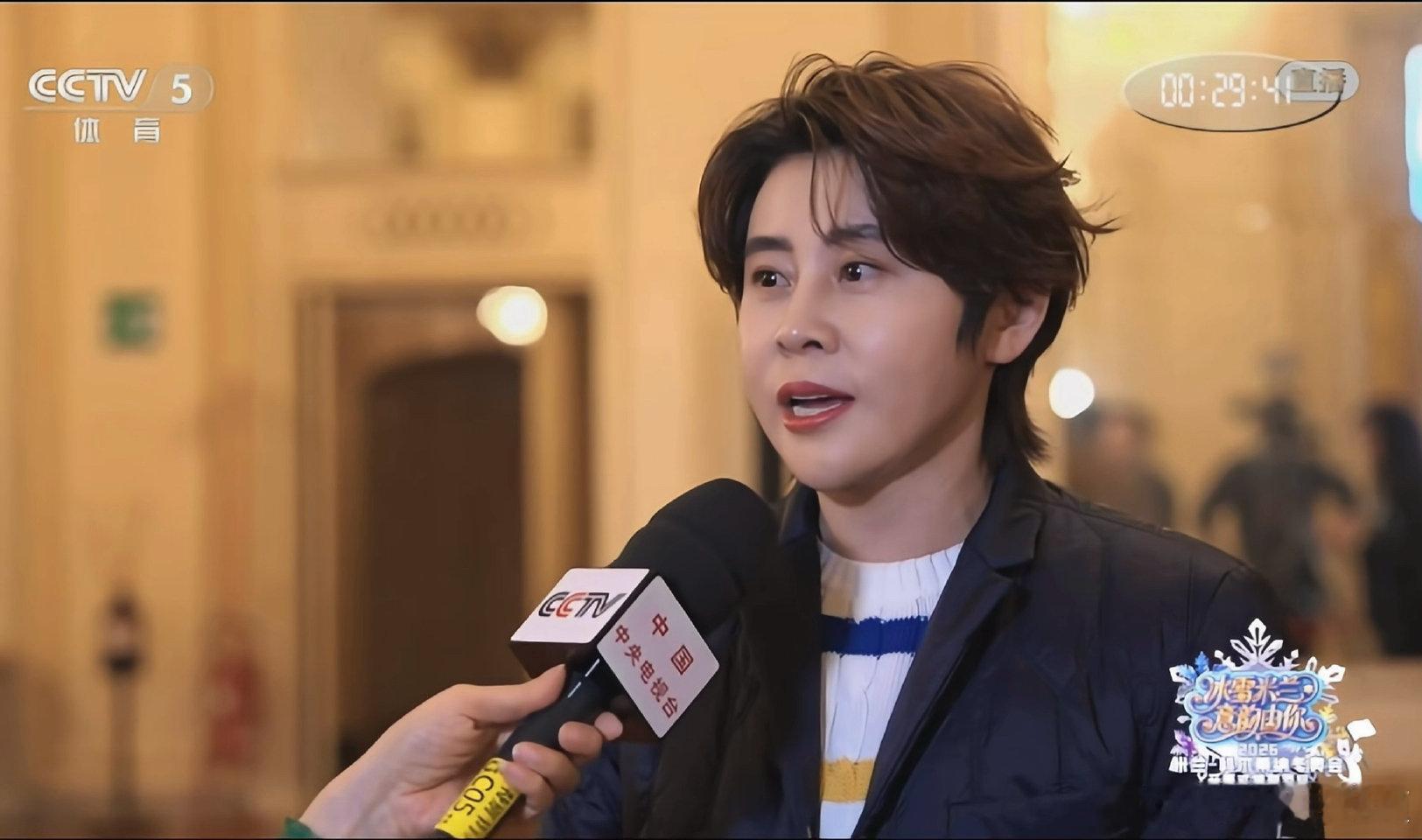 王濛隔空喊话网友为自己投票 你好星期六 王濛孟佳直播直接喊话网友投票，也太真实可