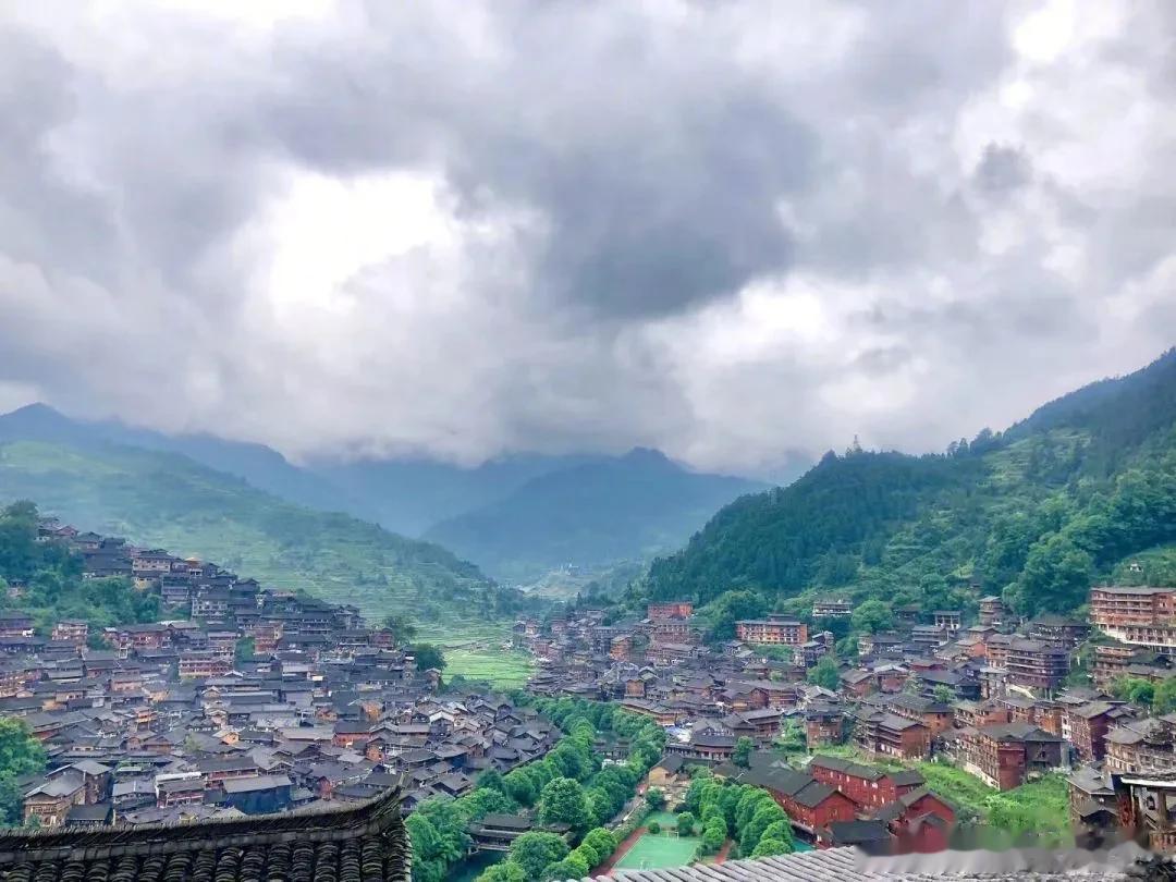 #大地之旅贵州黔东南#
让我们跟着《大地之旅》与大自然一同前行，遇见这片大地的真