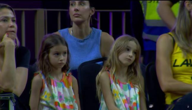 谢拉两个大宝贝颜值好高🔥女排女排世俱杯