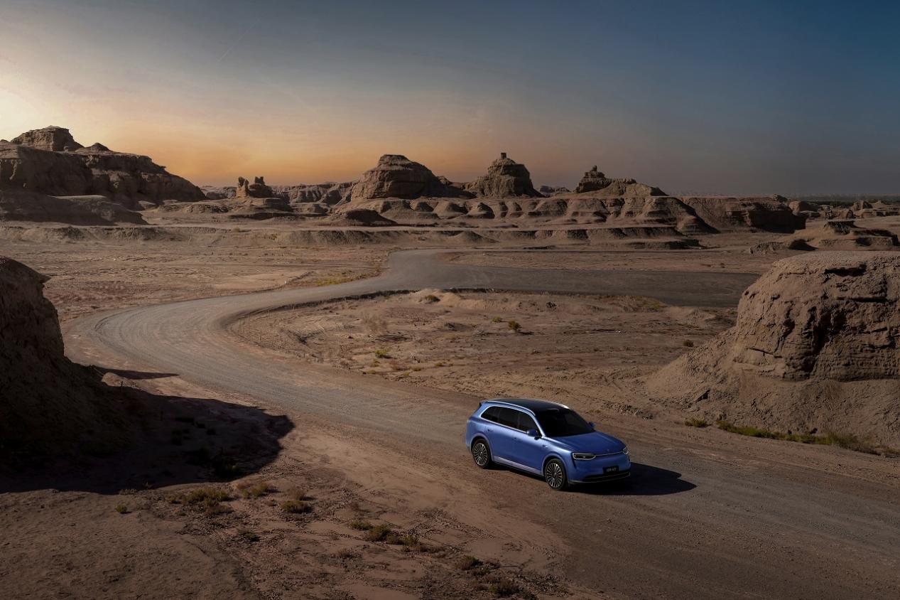 春日赏花路上想让全家都舒服，问界M7安排到位，限时权益同步加码
春天自驾去赏花，