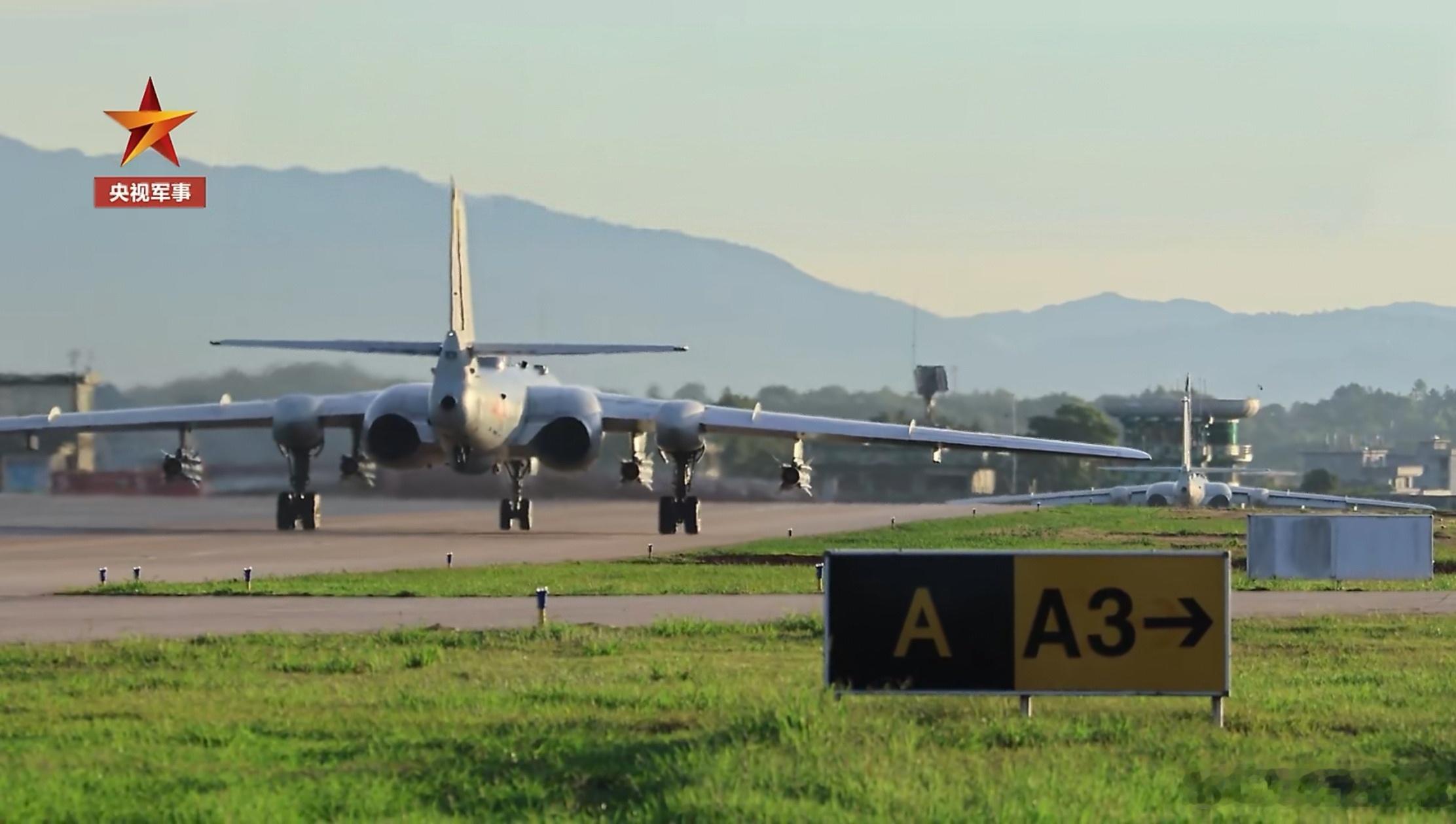 YJ12实弹如果带YJ15，那就是6枚了吧。中国空中力量烽火问鼎计划每天认识一件