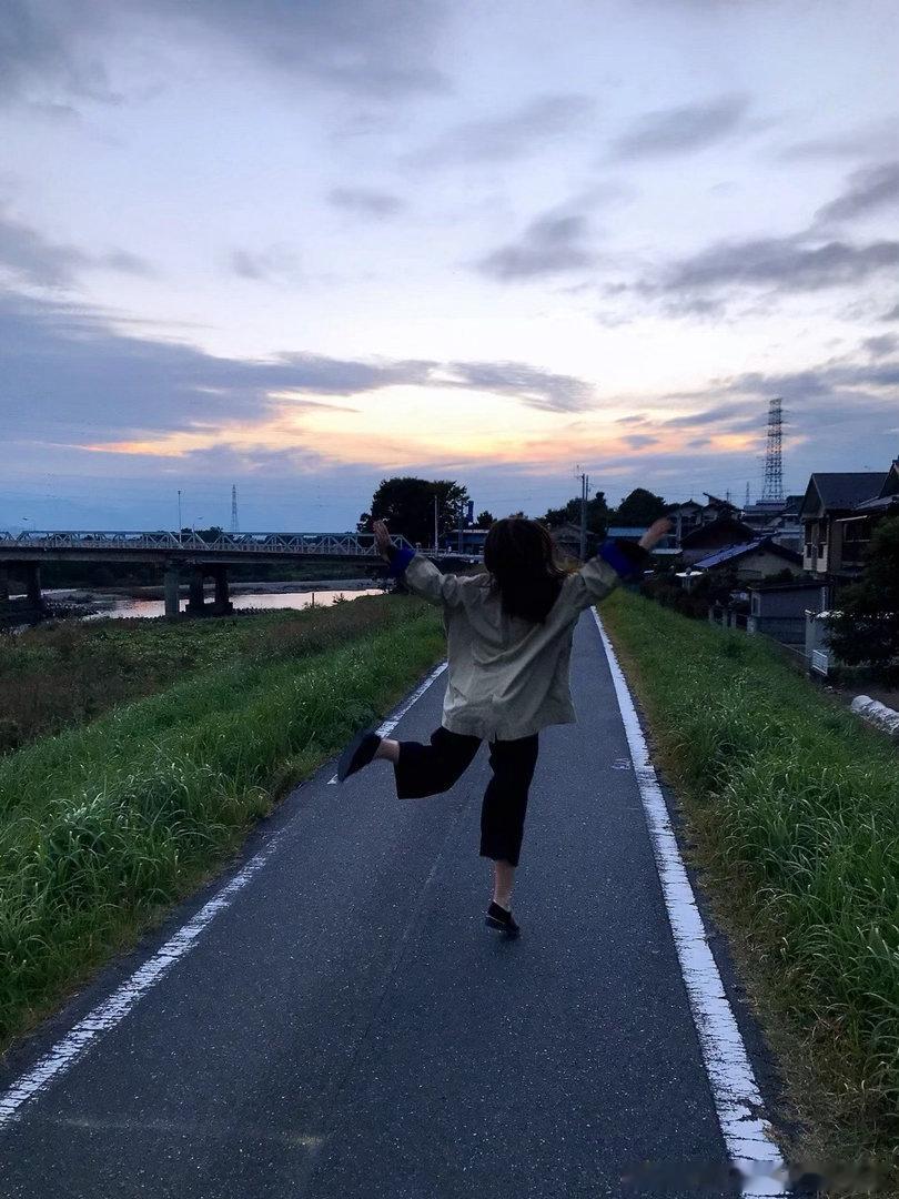 【搬运】2018年10月23日又是吃饱喝足还带着一大堆婆婆给的回家路漫漫 下午回