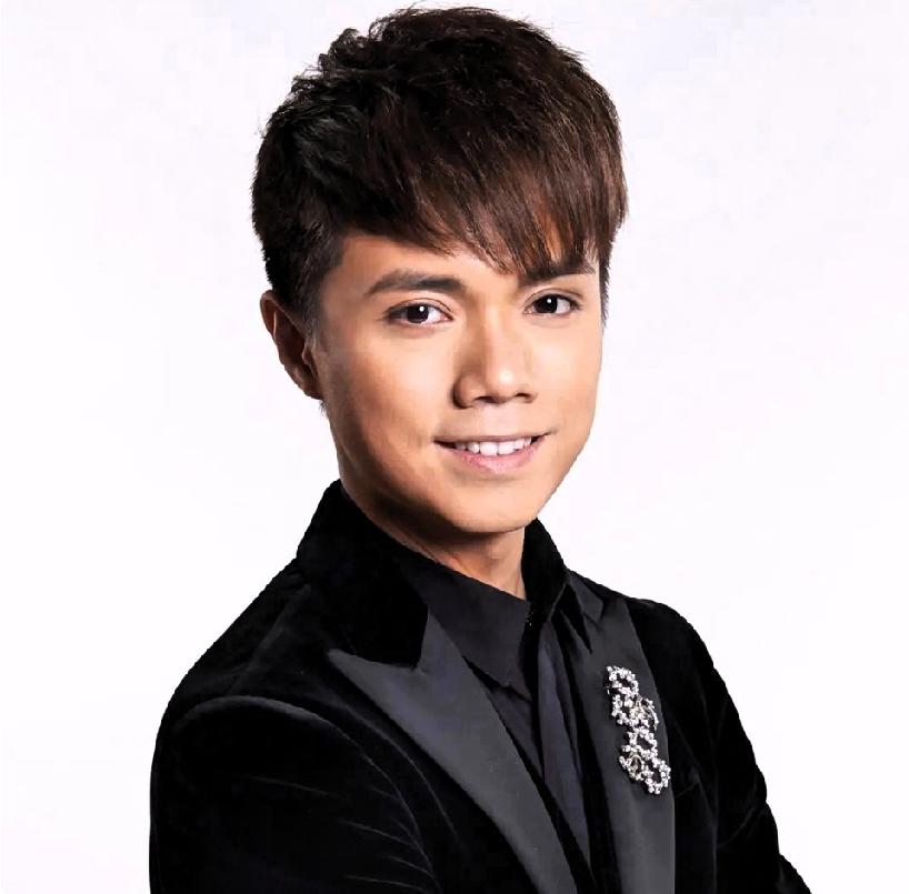 张敬轩，唯一被人民日报、军报和共青团中央等多家央媒点名批评的劣质艺人。
 
可能