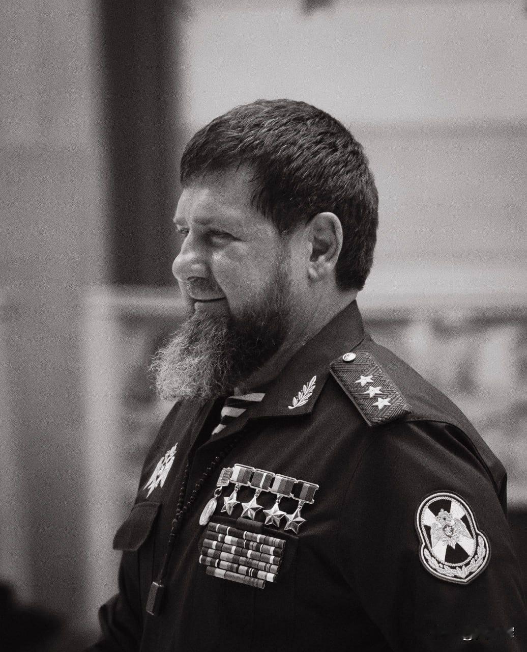 【“好歹学着像个男人一样”：小卡德罗夫回应泽连斯基的挑衅】

1月7日，车臣共和