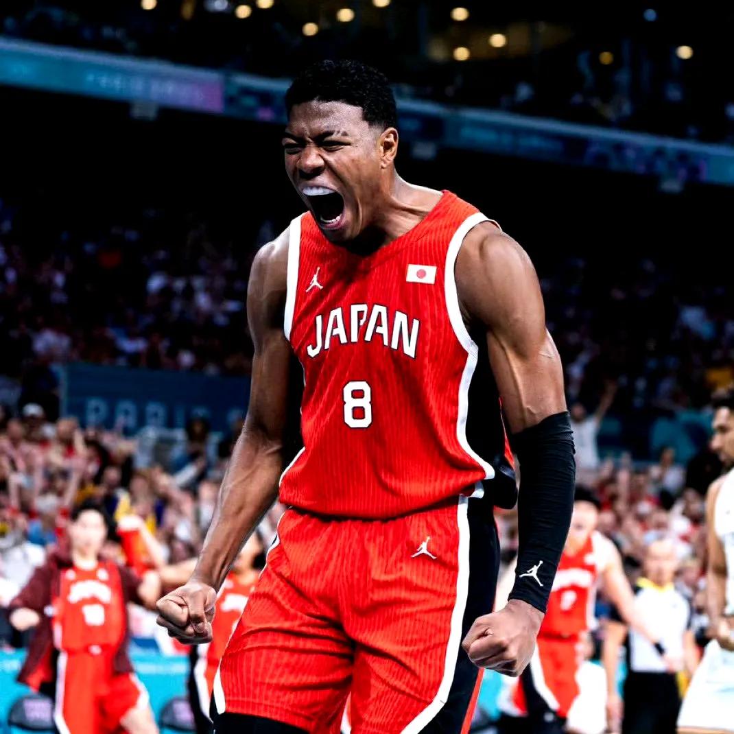 日本男篮雪上加霜！随着八村垒宣布因左侧腓肠肌受伤，他将退出本届奥运会，日本男篮的