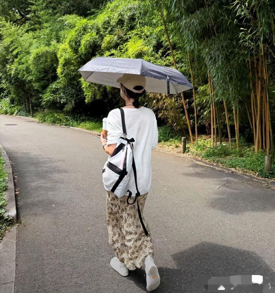 著名演员周迅也已经开始有“老人味”了 