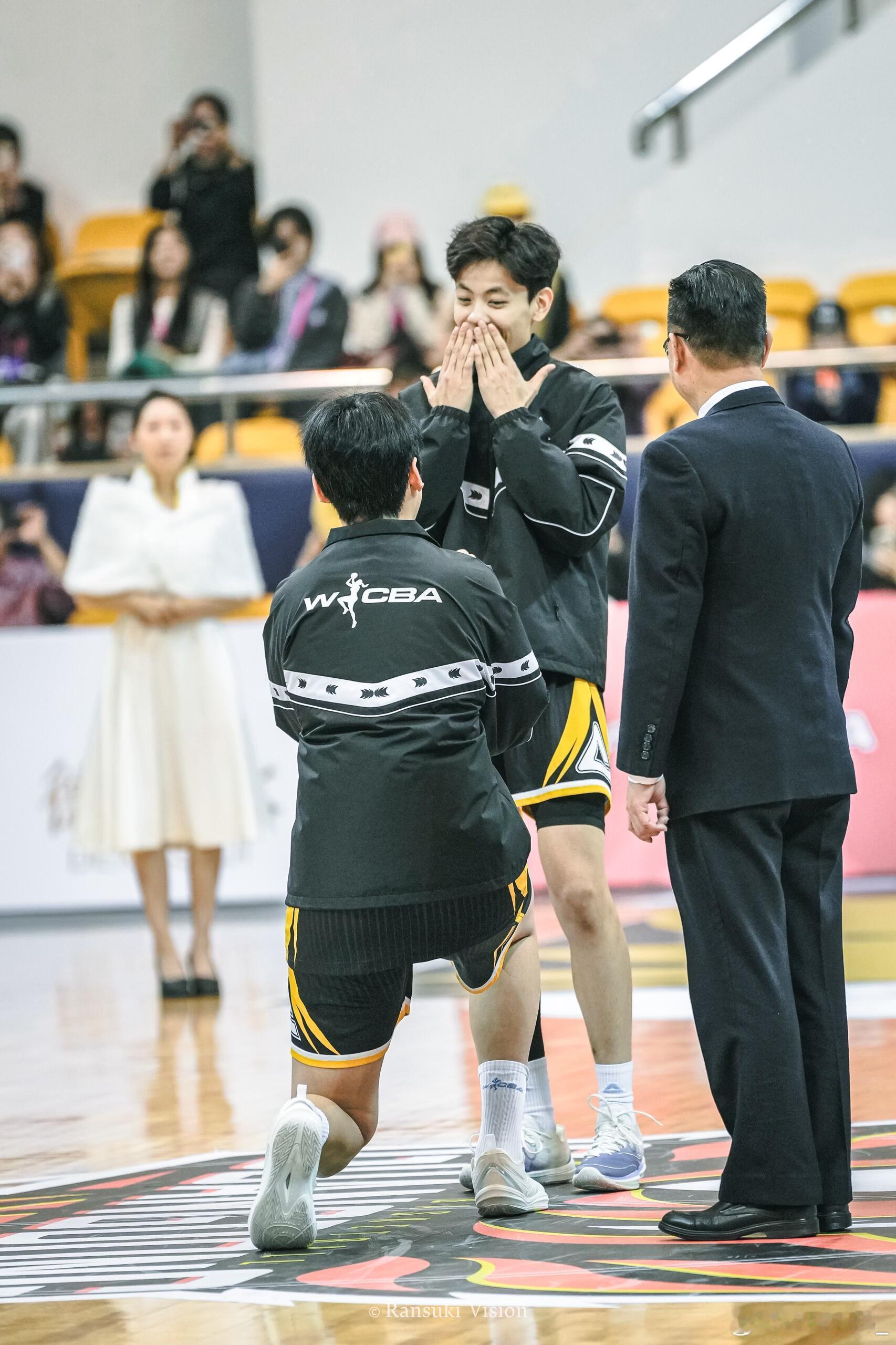 杨舒予杨舒予2025-2026赛季wcba联赛 20251130WCBA常规赛第