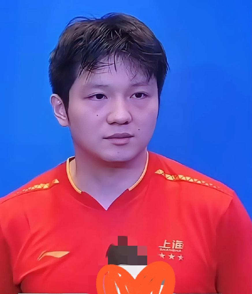 成功卫冕！
他四征全运，四金四银。
他为国争光，
为八一队增光，
为广州队，上海