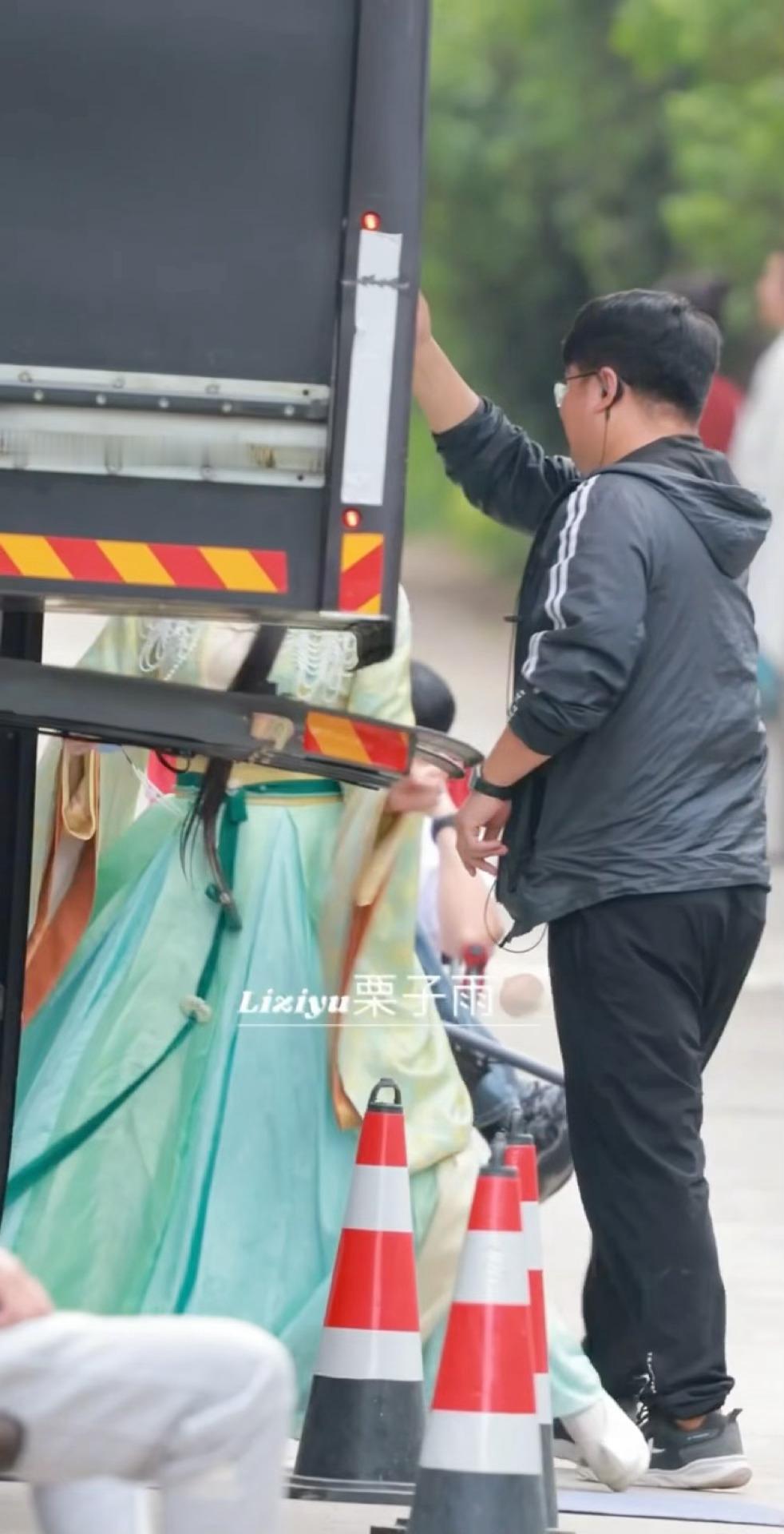 大声呼喊王楚然你会得到～ 
