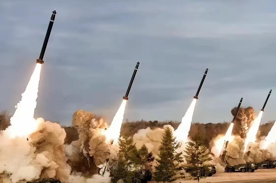 19日凌晨，数枚导弹密集射向日本海，高市早苗这下尝到后果了！
​据韩联社报道，韩