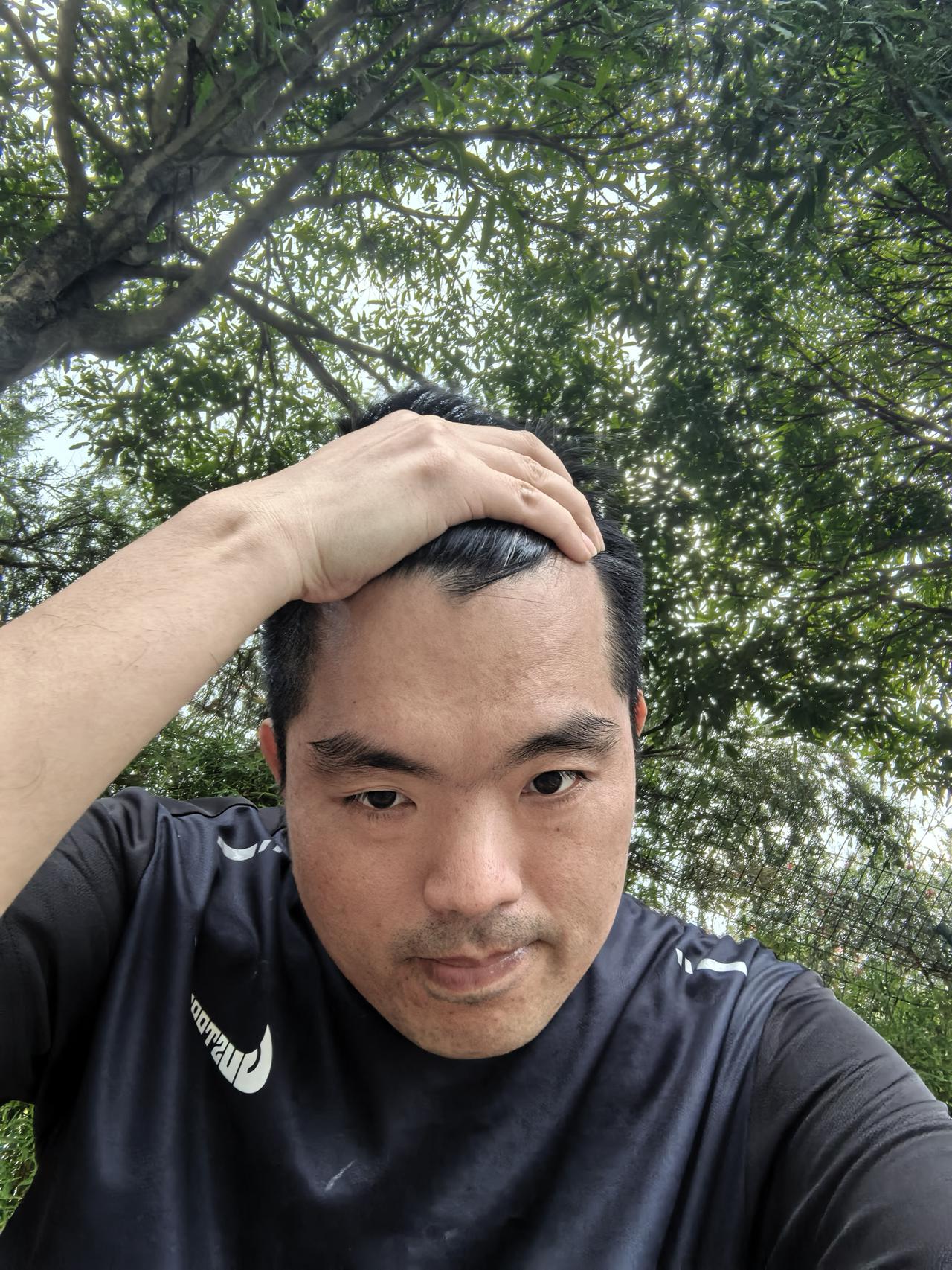 准备入睡了，明天周未要早起送外卖赚米了，周未两天必须一天怒卷15个小时，中年人了