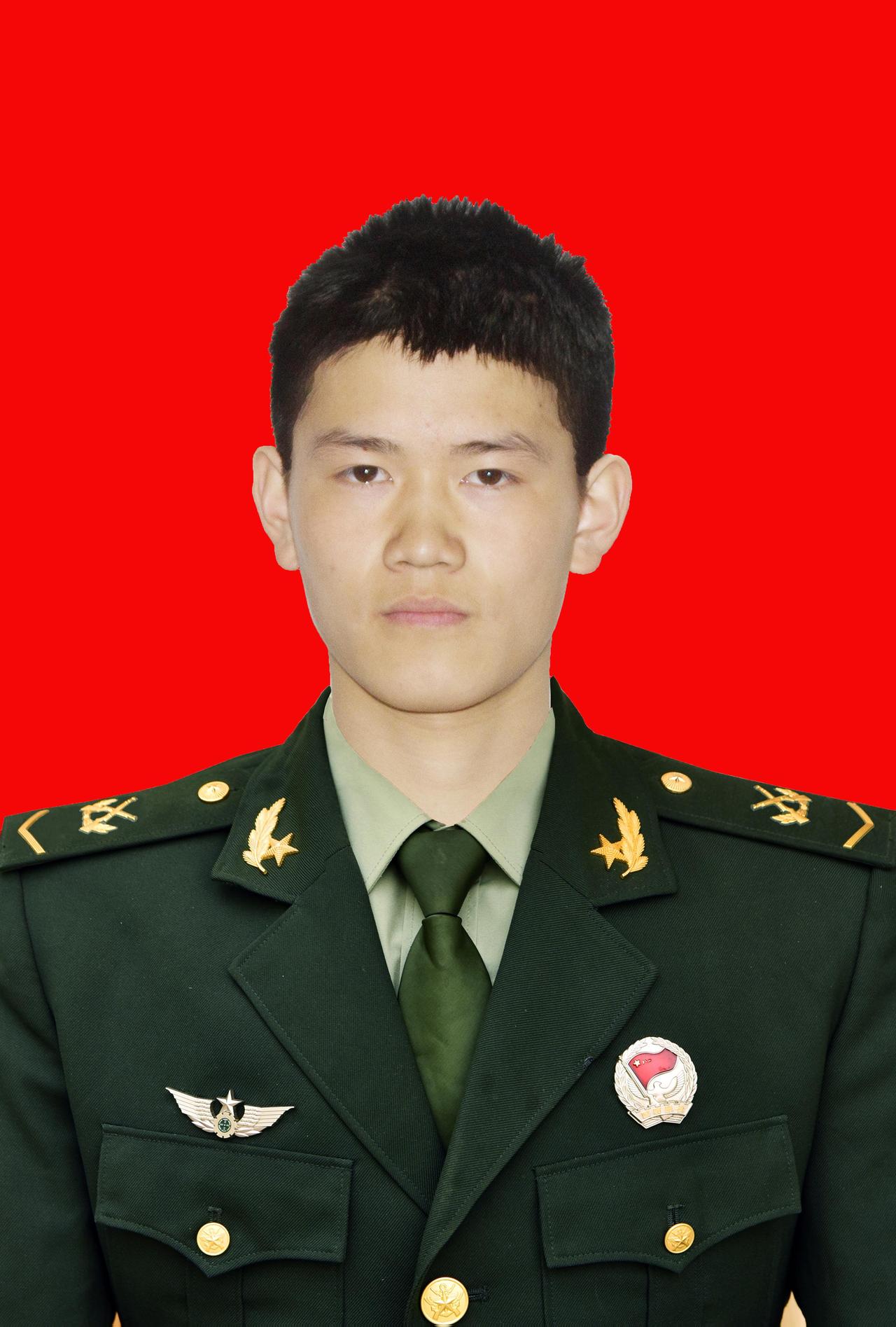 李天澳，1999年生于河北石家庄，天狼特种部队烈士。2017年18岁入伍戍守喀喇