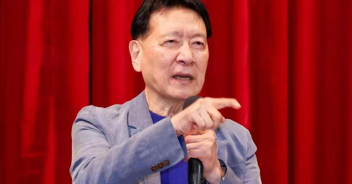 赵少康为老不尊，奸相毕露！这个替8000亿新台币军售案奔走呐喊的美狗，根本就是一