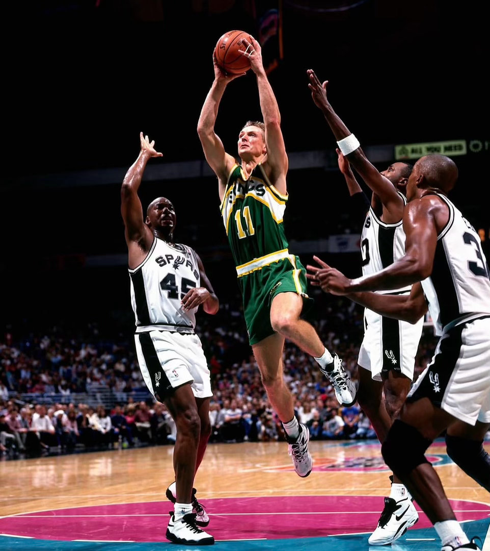 篮天下 德特雷夫·施拉姆夫，德国平头哥！Images via nbadeutsc