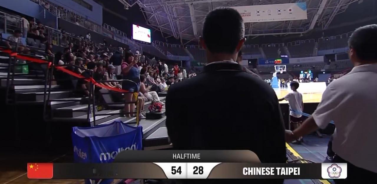 这才是中国男篮该有的样子！生死战中国男篮半场54:28大比分领先！
     下