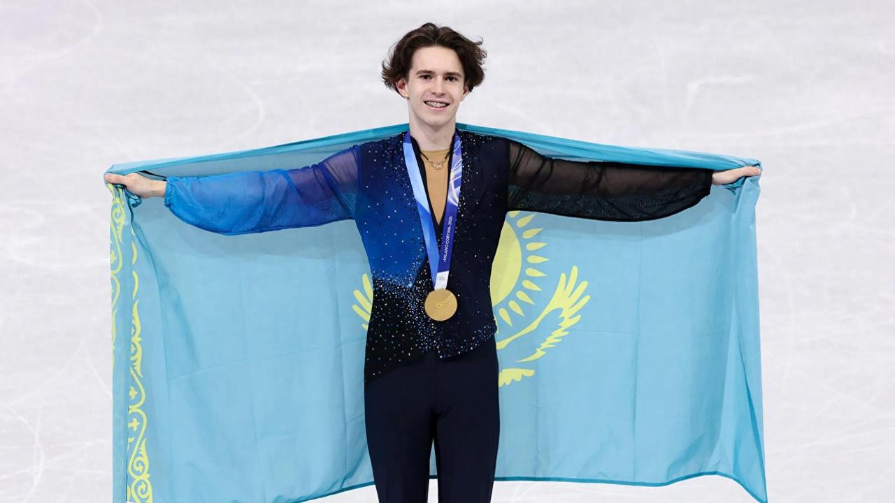 在刚刚结束的米兰冬奥会为哈萨克斯坦拿到该国历史上首枚冬奥会花样滑冰金牌的哈伊尔·