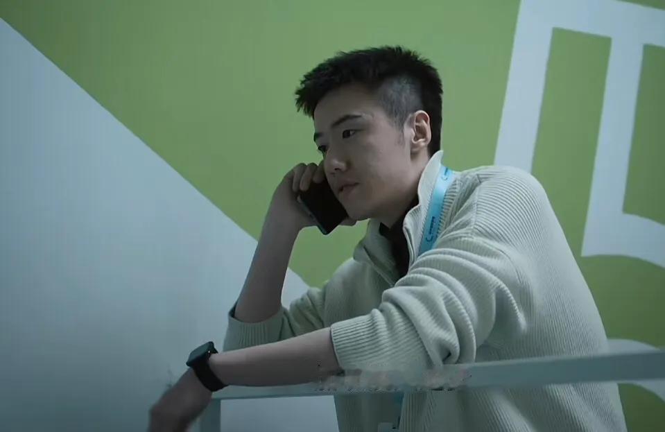 这个新人演员是谁？演技这么好。惊恐症发病时的样子代入感太强了！

他说每次演完发