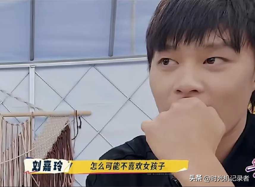 每次看到刘嘉玲催着柯淳找女朋友就想笑，她听说柯淳没有女朋友，也没想找，刘嘉玲一本