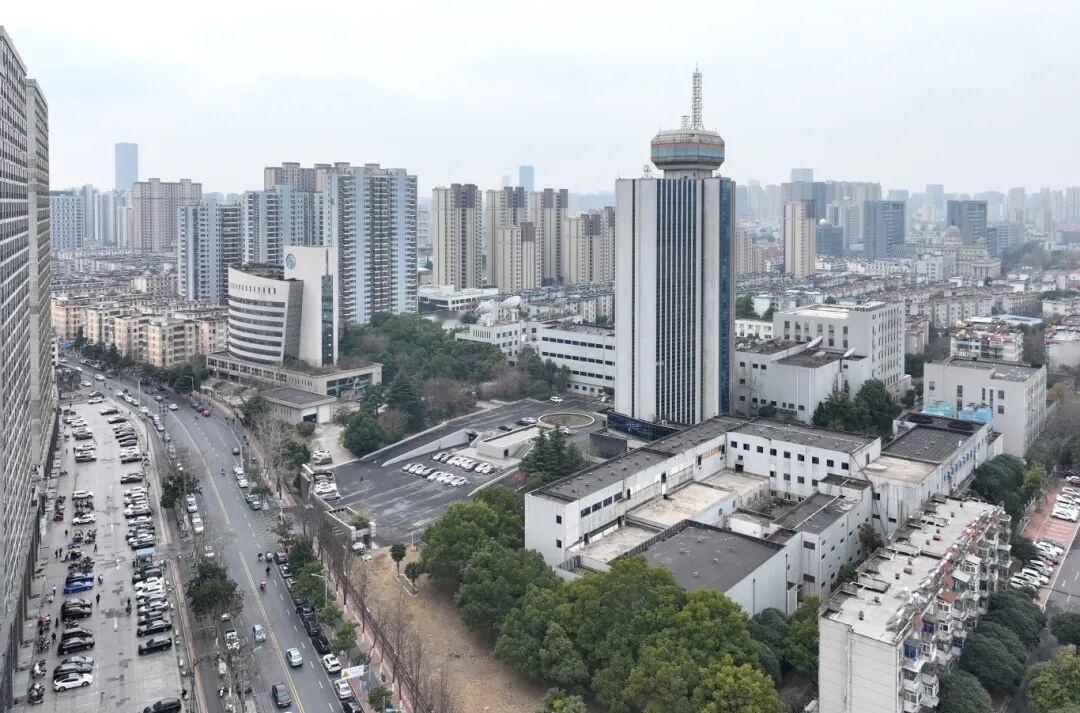 安徽老广电355潮流创意社区项目已全面启动改造，部分区域预计今年年底即可与市民见