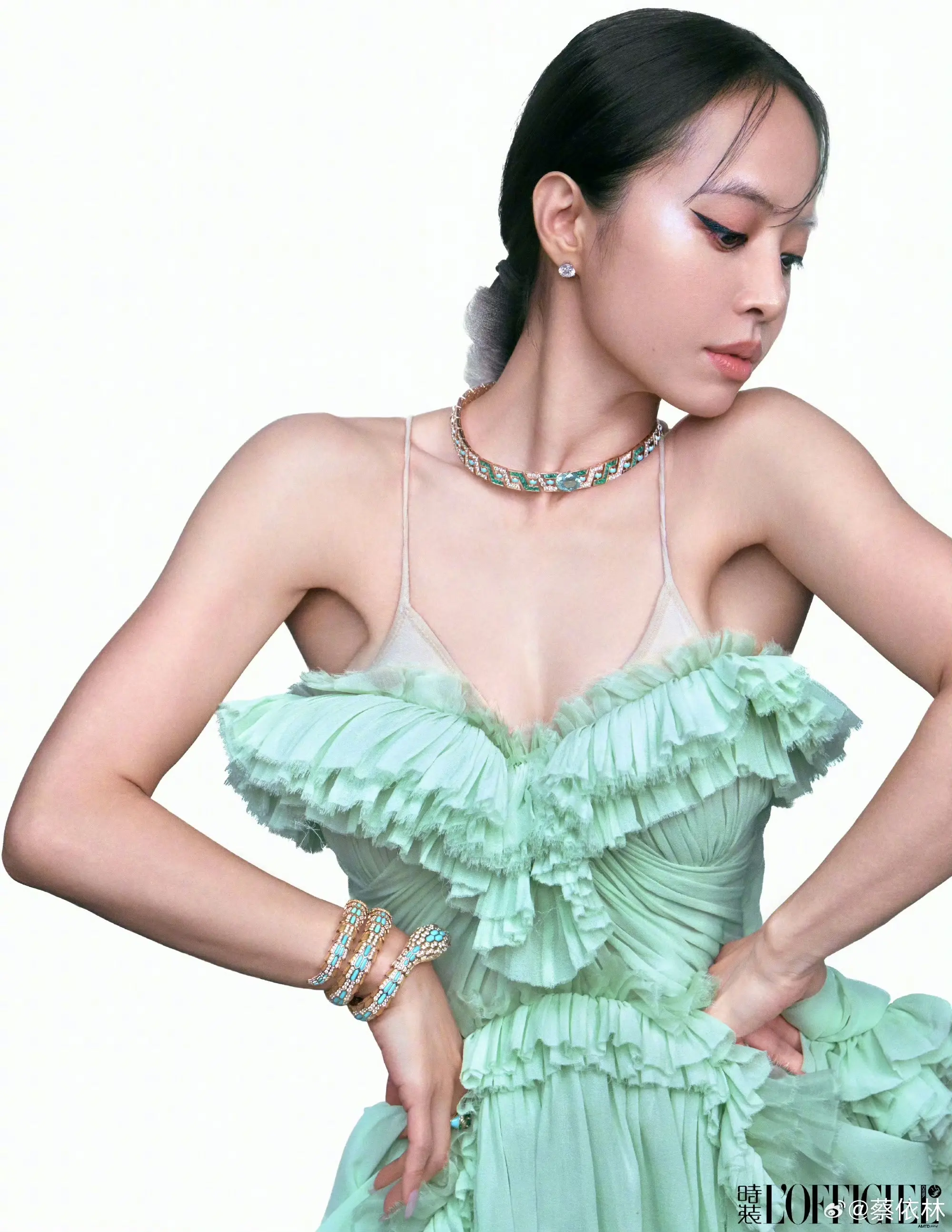 蔡依林X时装L'OFFICIEL.红红的很安心，又是宝格丽又是华伦天奴