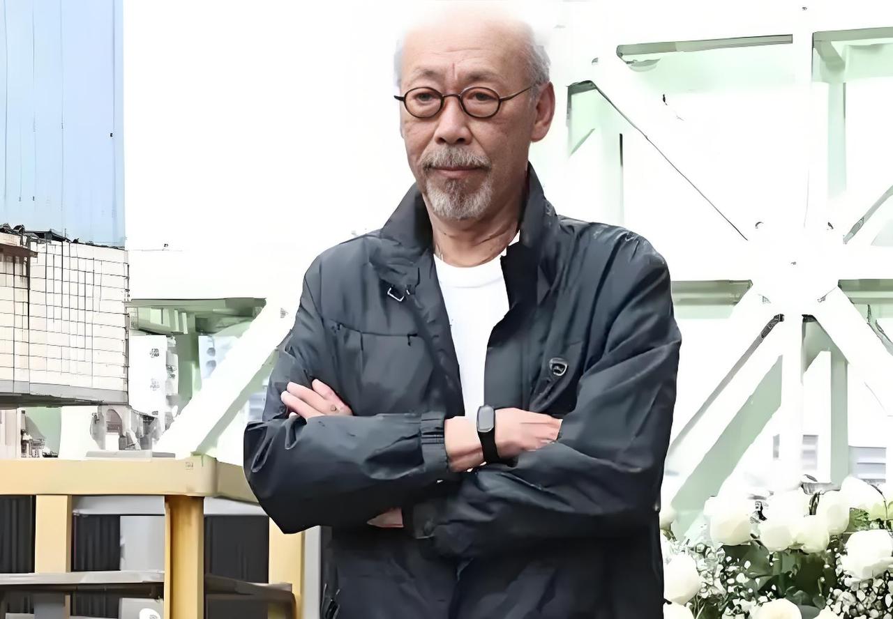 2025年10月31日晚，香港资深演员冯淬帆在台湾省去世，享年81岁。他以《五福