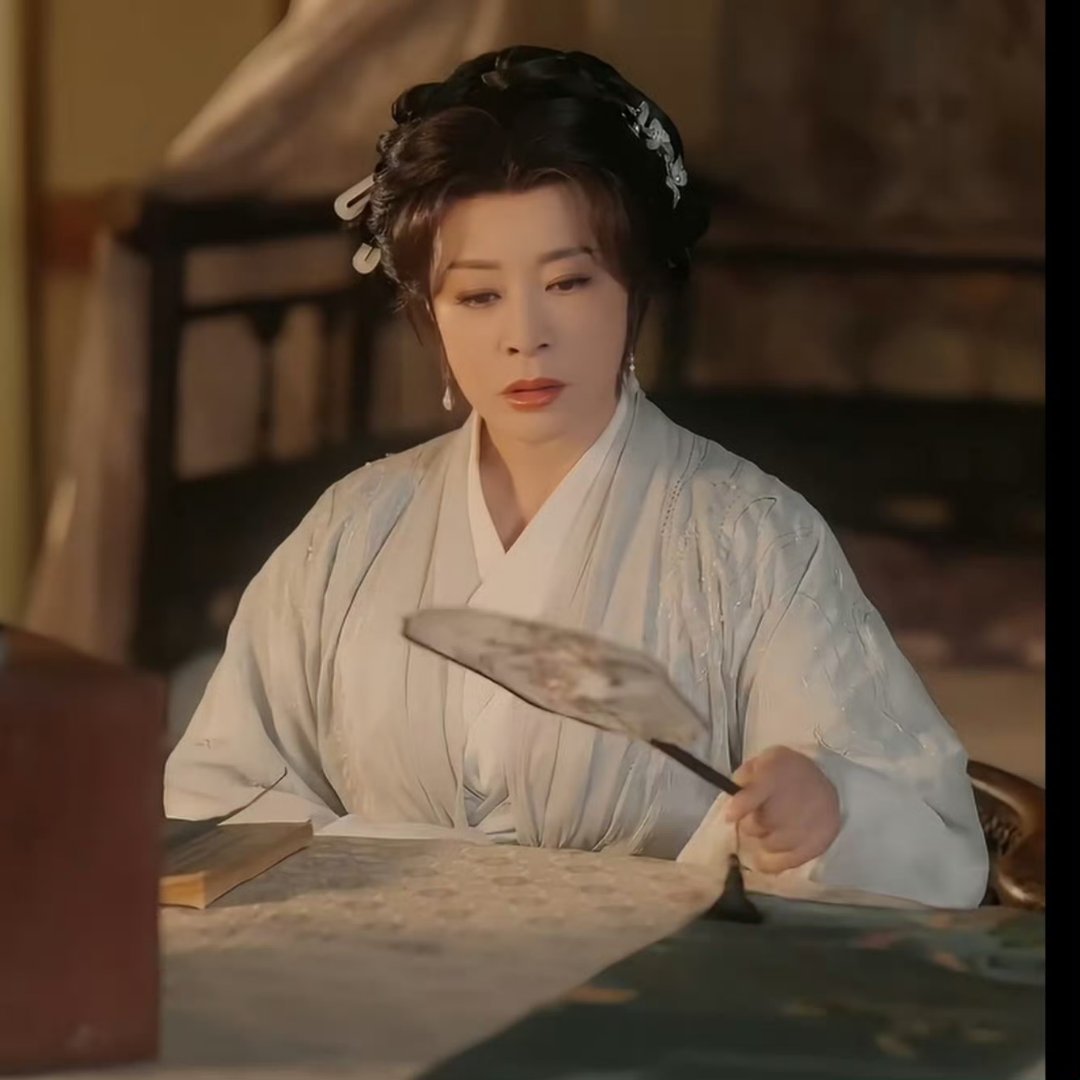 短剧也有自己的浪姐短剧以前都是小年轻，现在李若彤刘晓庆叶璇组团来，这含金量瞬间就