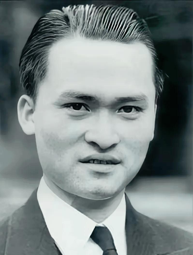 1942年，一名24岁的中国船员掉入北大西洋，靠着吃生鱼喝鸟血强撑了133天，然