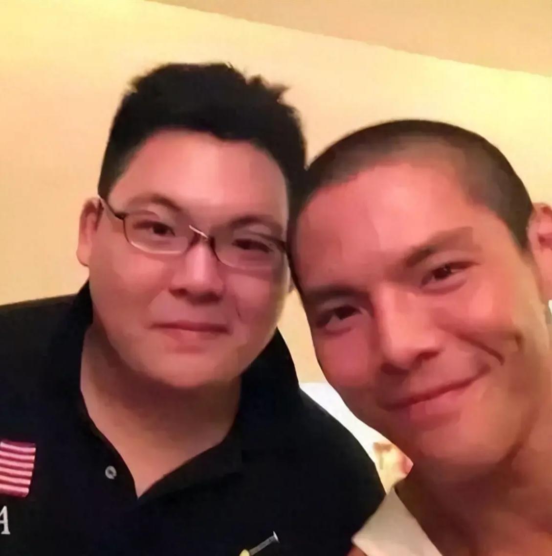 其实，感觉向佑并不是外界传说的那样不堪，相反他还是个懂得感恩和孝顺的人，以前所做