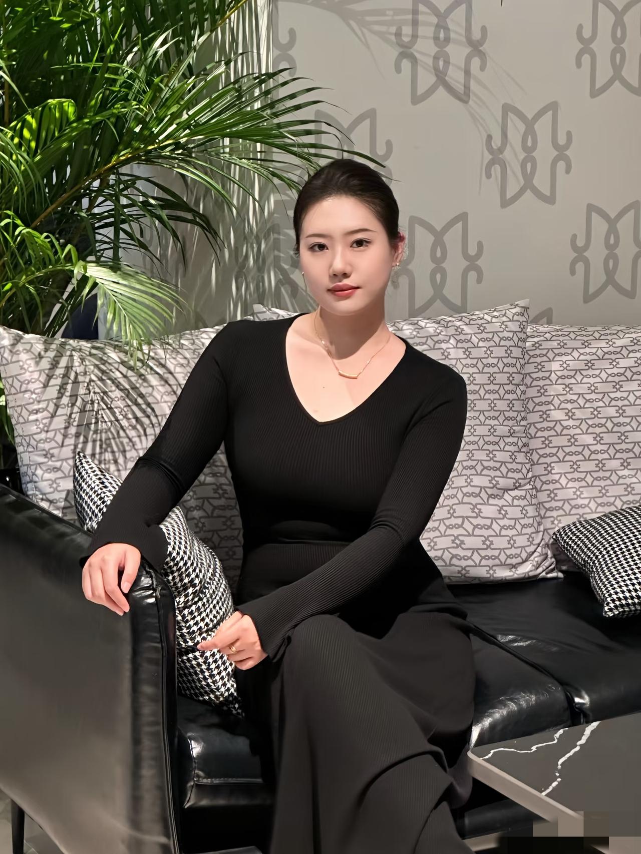 如果让你在100万和她之间做一个选择，必须二选一，你会怎么选？