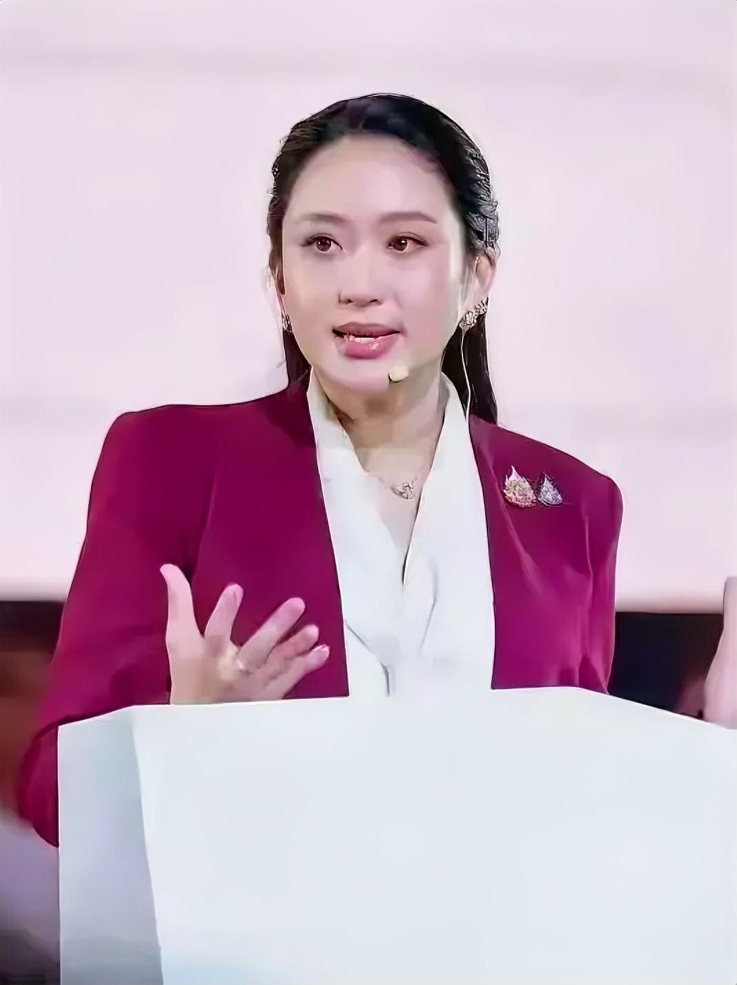 惊人内幕！他信狱中未释，佩通坦突辞党魁，为泰党革命迫在眉睫！
最新消息！泰国政坛