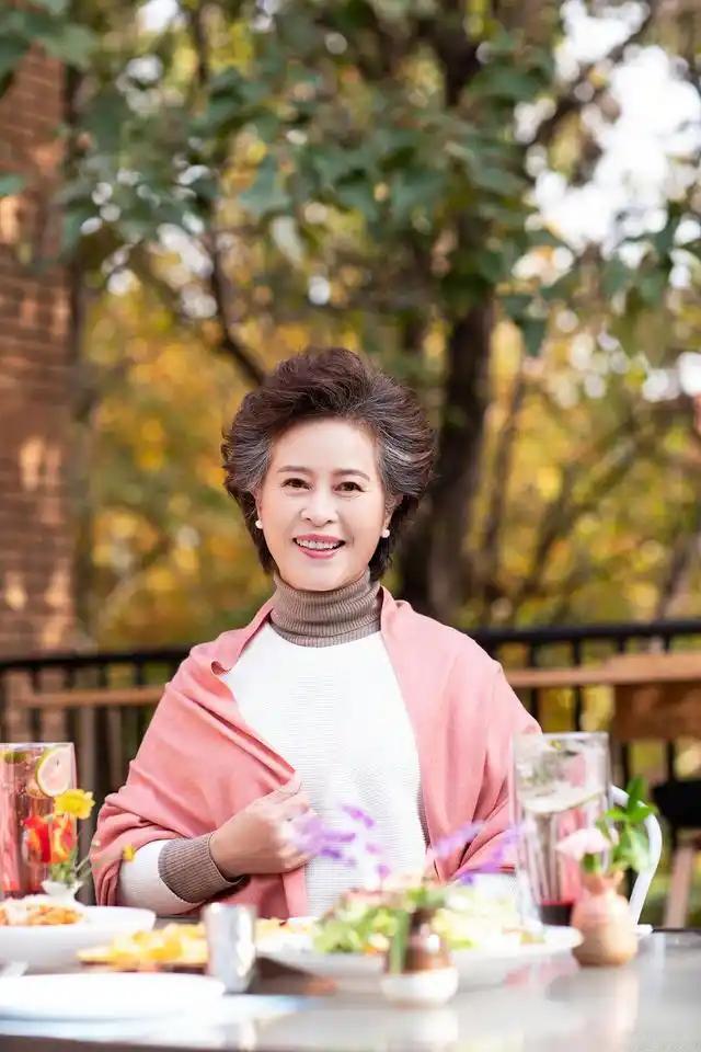 老年人该做三件事
       2026年，老年人该做好健康、变美、搞钱这三件事