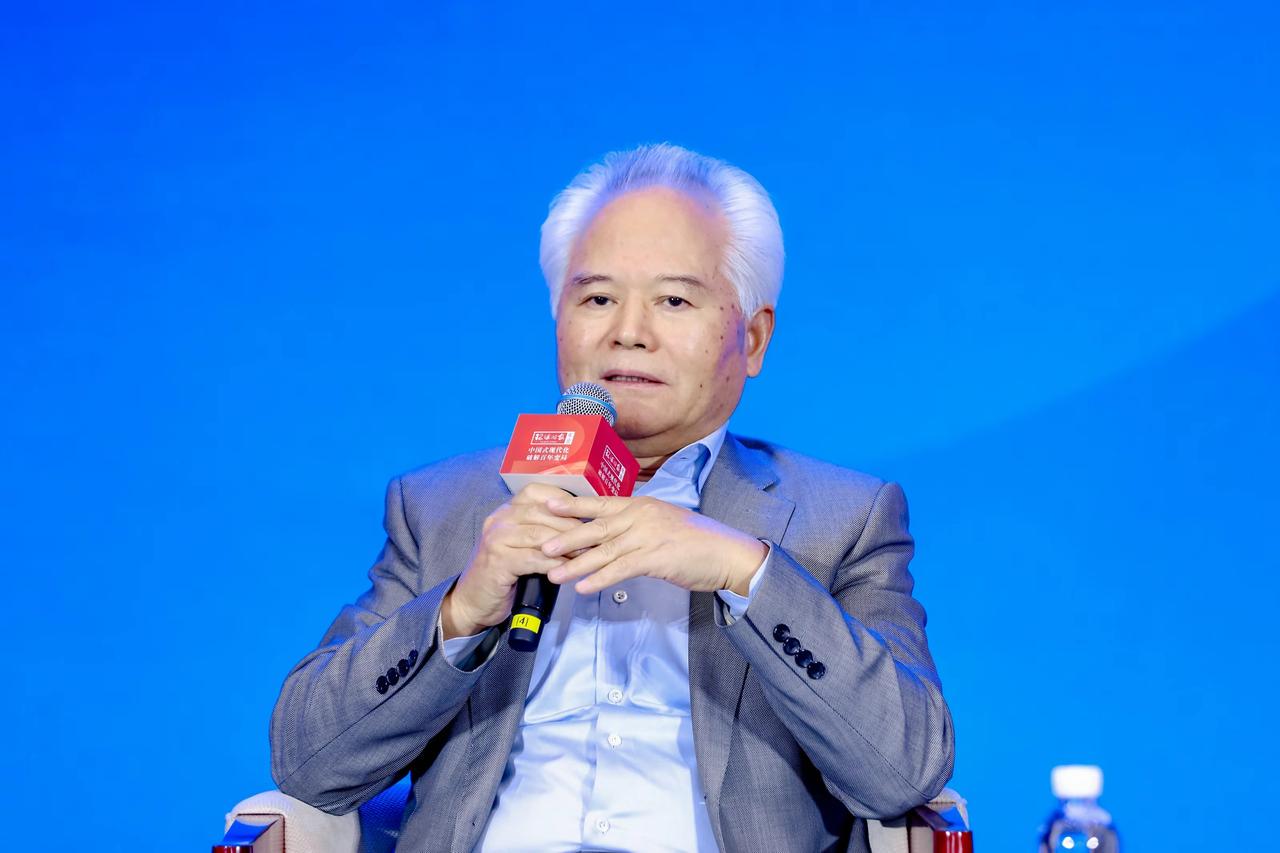 南海周边国家该烧高香了！中方一句话戳破真相：幸亏邻居是中国，换成美国你试试？
 