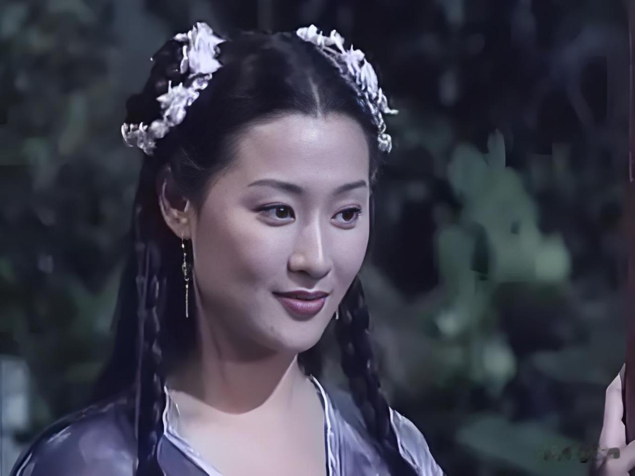 同样是演姓“慕容”的古装角色，谁名字好听人又美？
慕容九，慕容仙，慕容白，慕容淑