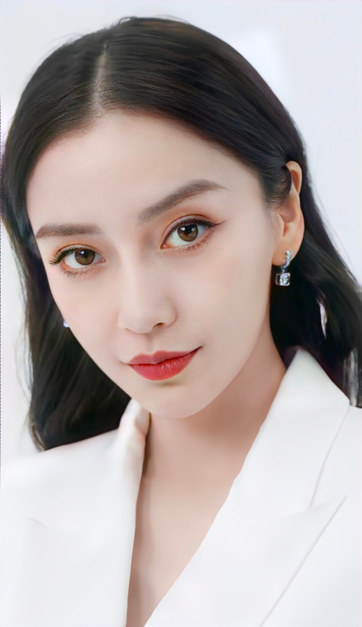 杨颖 