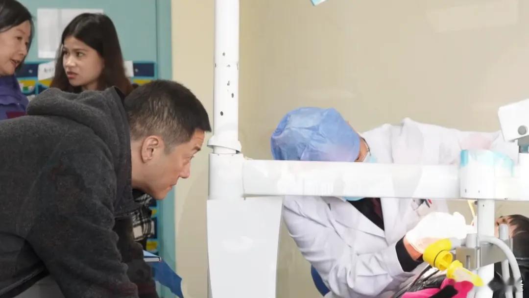 李亚鹏口碑反转，超19万人捐款1000万元摘自 新民晚报因为一条31分钟的采访视