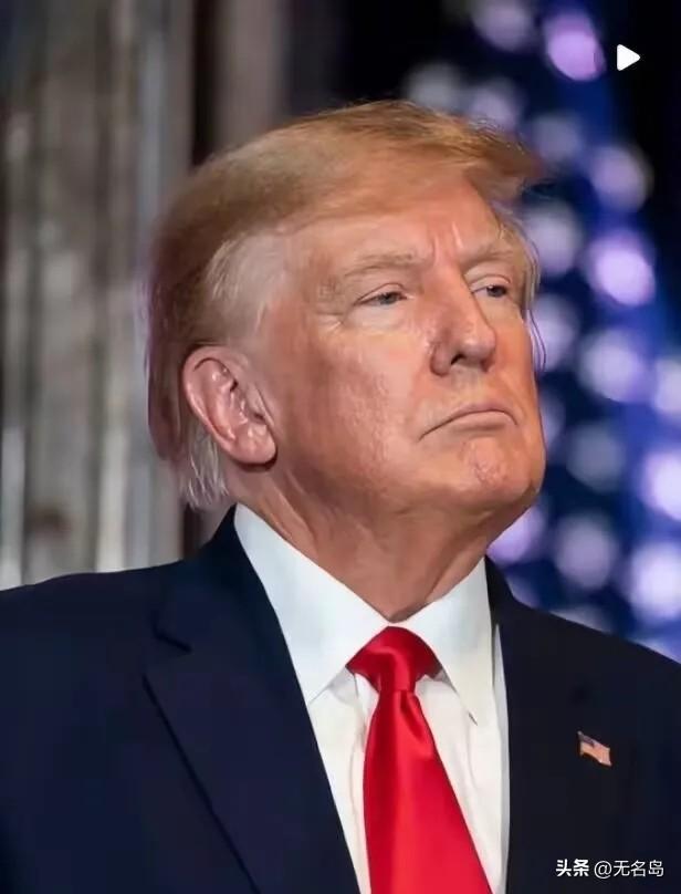 伊朗宣布！袭击美军林肯号航母。

2026年3月1日，伊朗伊斯兰革命卫队突然发布